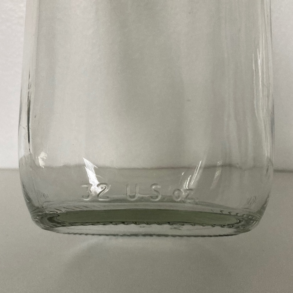 2 STANPAC 32 OZ Glass Dairy Bottles - Picture 2 of 3